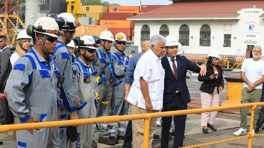 Mulino fue recibido por el presidente de Astibal, Fernando Remolina. Mulino fue recibido por el presidente de Astibal, Fernando Remolina.
