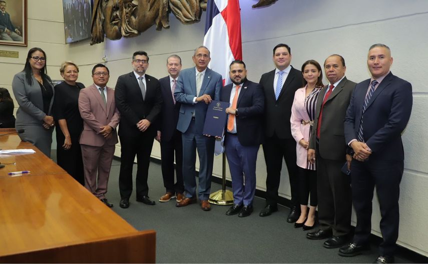 Nueva ley de interés preferencial pasó sin objeciones en la Asamblea Nacional. Nueva ley de interés preferencial pasó sin objeciones en la Asamblea Nacional.