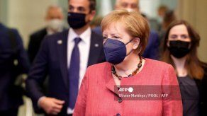 Angela Merkel recibirá a Emmanuel Macron el viernes en Berlín