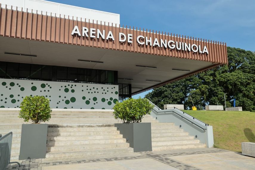 Modernas instalaciones deportivas en Changuinola entregadas por Mulino.