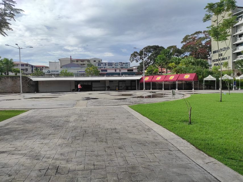 La Tesorería de la Alcaldía de Panamá informó a todos los propietarios de vehículos que las calcomanías y placas correspondientes al mes de junio de 2024 están listas para ser retiradas. La Tesorería de la Alcaldía de Panamá informó a todos los propietarios de vehículos que las calcomanías y placas correspondientes al mes de junio de 2024 están listas para ser retiradas.