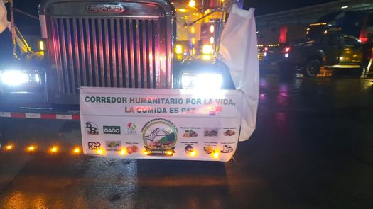 Esta madrugada, salió desde Tierras Altas el Corredor Humanitario por la vida y la comida es paz con un convoy de más de 200 carros y 50 mil quintales de alimentos con destino a la ciudad de Panamá.