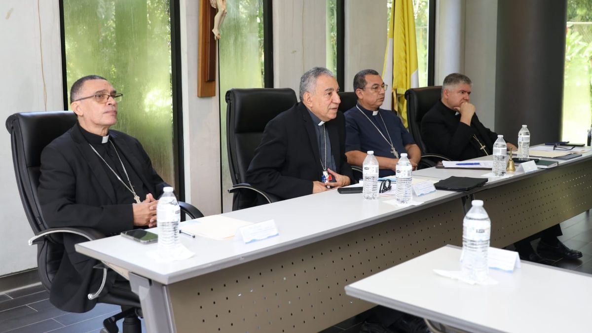 Iglesia católica pide a los maestros en paro regresar a clases