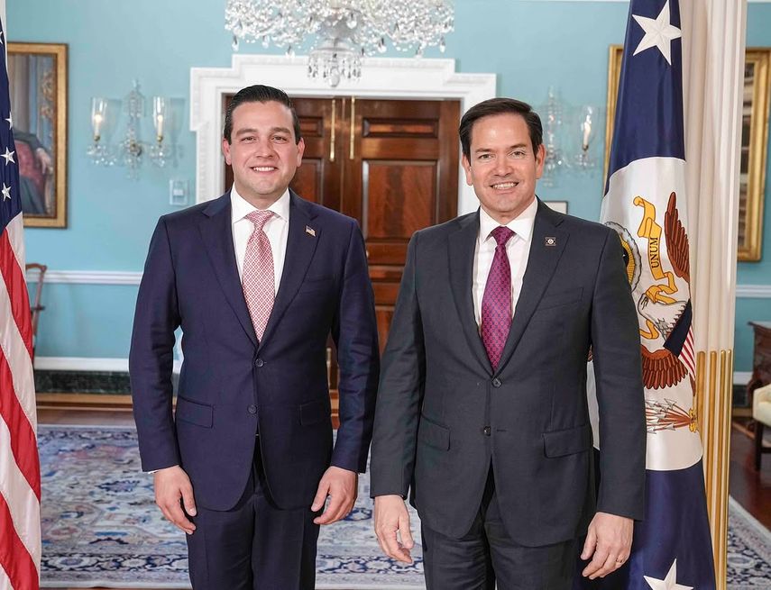 Kevin Marino Cabrera fue juramentado como embajador de Estados Unidos en Panamá, en un acto protocolar encabezado por el secretario de Estado de EEUU, Marco Rubio. La información fue confirmada por el propio Cabrera a través de sus redes sociales. Kevin Marino Cabrera fue juramentado como embajador de Estados Unidos en Panamá, en un acto protocolar encabezado por el secretario de Estado de EEUU, Marco Rubio. La información fue confirmada por el propio Cabrera a través de sus redes sociales.