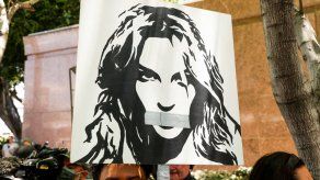 Padre de Britney Spears seguirá siendo su tutor
