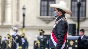 Presidente de Perú nombra ministro de Defensa