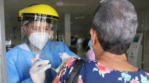 A lafecha se aplicaron 10,854 pruebas, y se mantiene un porcentaje de positividadde 8.4%.