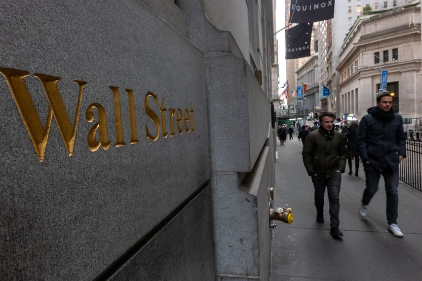 El Dow Jones termina con fuertes subidas ante la investidura de Trump