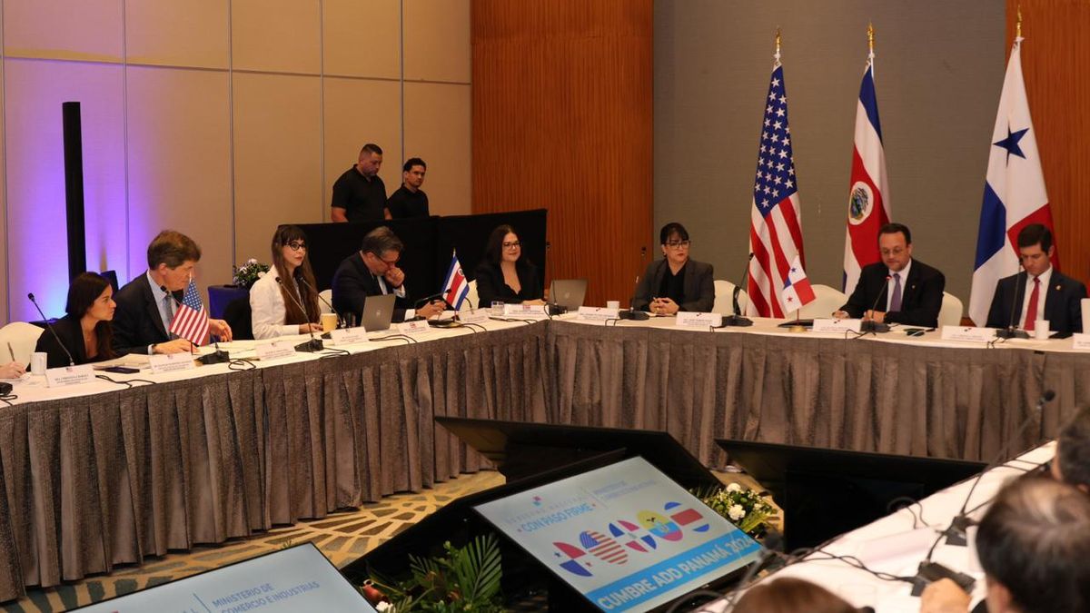 Cumbre de la Alianza para el Desarrollo en Democracia, se celebró en Panamá