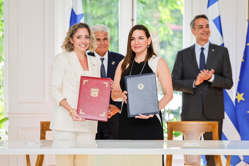 Panamá y Grecia fortalecen cooperación con acuerdos en turismo y política