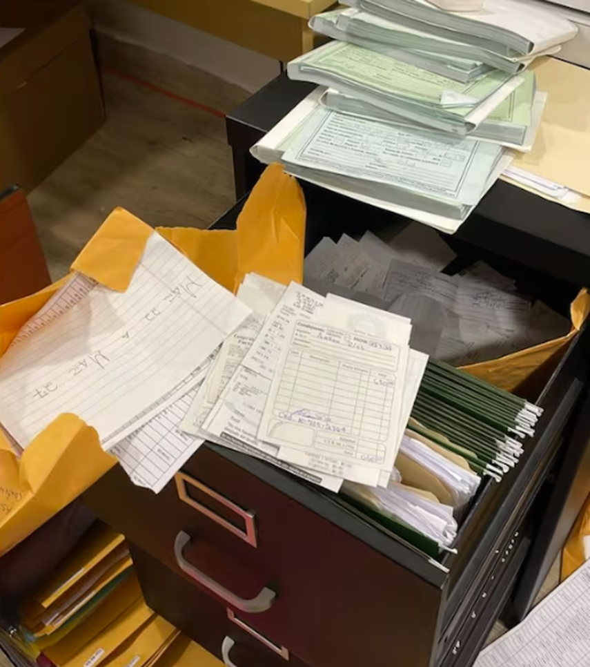 Vandalizan y hurtan la sede principal del Movimiento Otro Camino (Moca). Vandalizan y hurtan la sede principal del Movimiento Otro Camino (Moca).