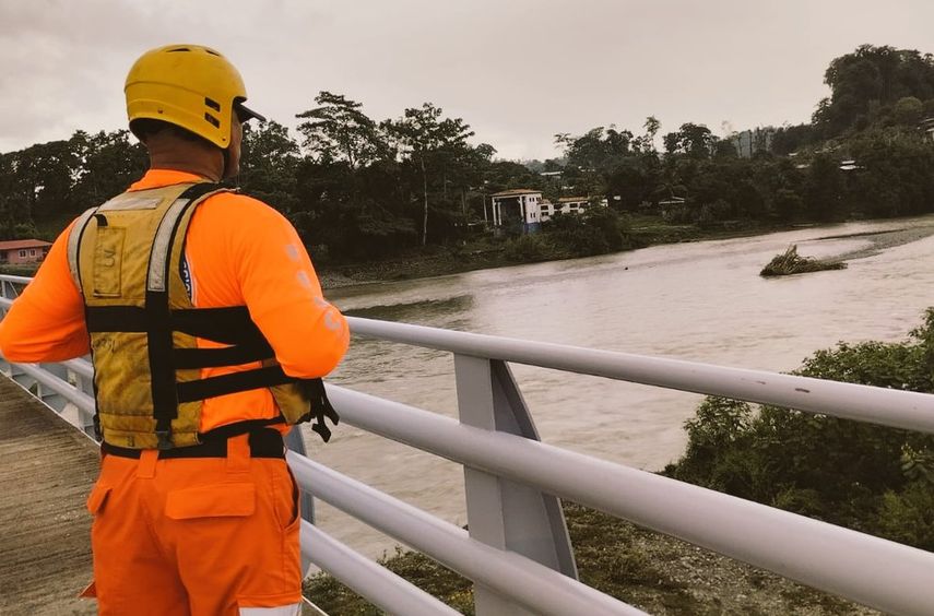 Sinaproc levanta alerta roja en dos provincias y la comarca Ngäbe-Buglé. Sinaproc levanta alerta roja en dos provincias y la comarca Ngäbe-Buglé.