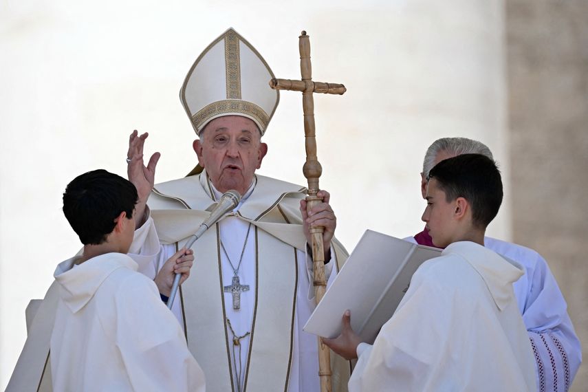 El papa Francisco se disculpó este martes por haber recurrido a una expresión del dialecto romano, "frociaggine", un término considerado vulgar y despectivo con las personas homosexuales. El papa Francisco se disculpó este martes por haber recurrido a una expresión del dialecto romano, "frociaggine", un término considerado vulgar y despectivo con las personas homosexuales.