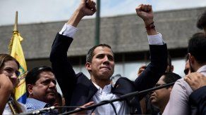 Guaidó regresó a Venezuela disipando temores de un arresto