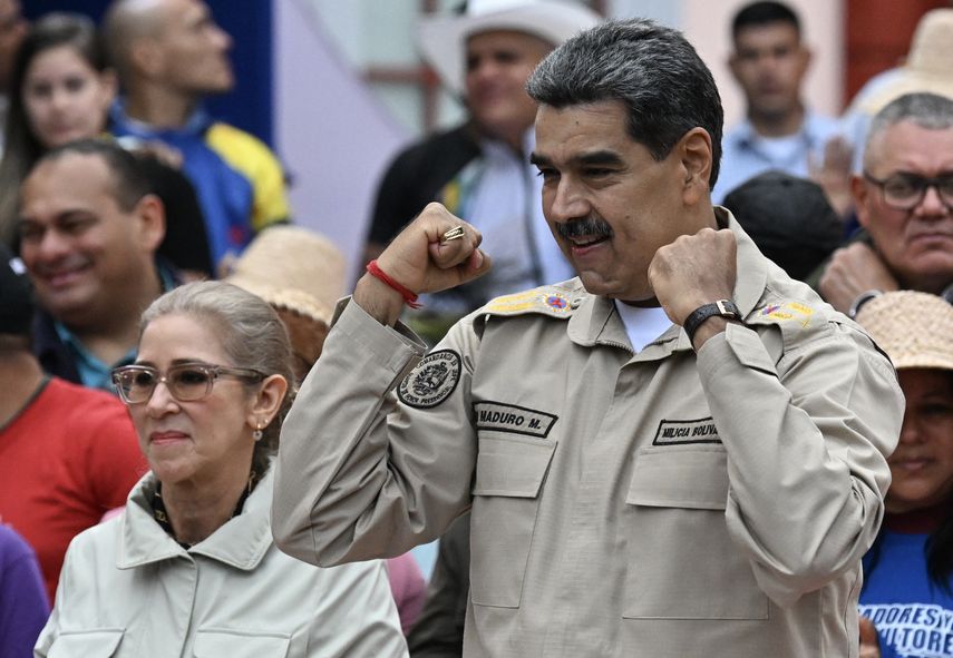 Maduro activa plan militar en Venezuela en vísperas de investidura presidencial. Maduro activa plan militar en Venezuela en vísperas de investidura presidencial.