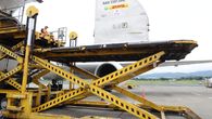 Panamá recibió este martes cuatro toneladas de ayuda humanitaria enviadas por el pueblo japonés, a través de la Agencia de Cooperación Internacional del Japón (JICA), para apoyar a las comunidades afectadas por el reciente terremoto. Panamá recibió este martes cuatro toneladas de ayuda humanitaria enviadas por el pueblo japonés, a través de la Agencia de Cooperación Internacional del Japón (JICA), para apoyar a las comunidades afectadas por el reciente terremoto.