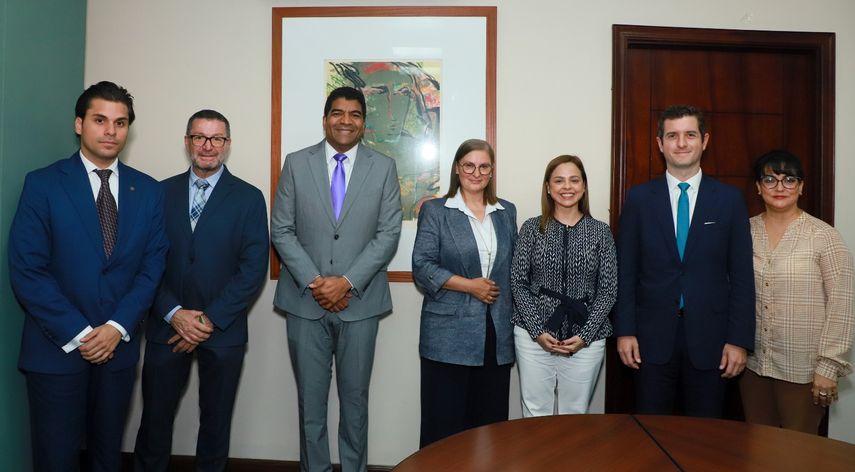 Gobierno apuesta convertir a Panamá en un hub de investigación e innovación farmacéutica