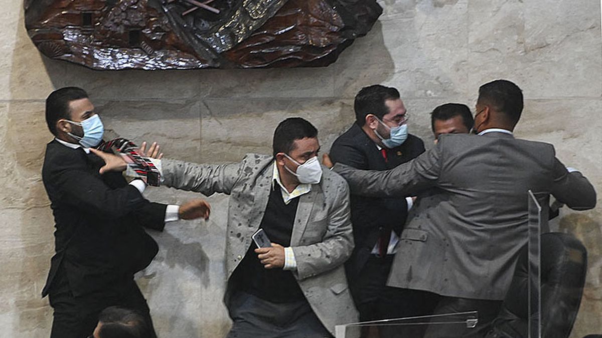 Honduras Crisis En Congreso Se Convierte En Batalla Legal   Parlamento Hondurasjpg 