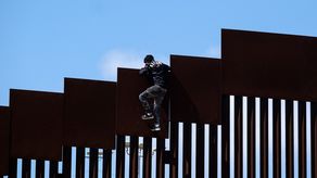 EEUU registra menos migrantes en su frontera tras nuevas normas migratorias