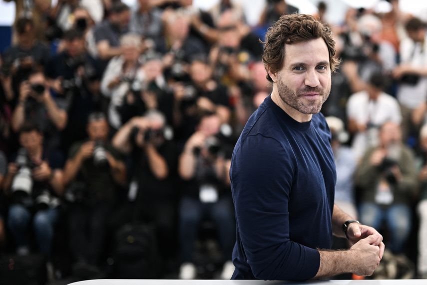 Festival de Cannes inicia entre glamour y política