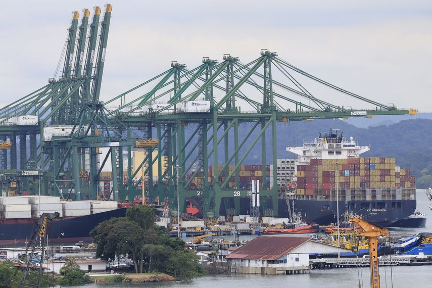 Ingresos del Canal de Panamá crecen un 14,4 % en el 2025 y superan lo previsto Ingresos del Canal de Panamá crecen un 14,4 % en el 2025 y superan lo previsto