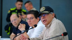 Gustavo Petro niega vínculos con alias Fito y escala la tensión diplomática con Ecuador