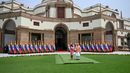 El primer ministro indio, Narendra Modi, recibió este jueves con alfombra roja a la presidenta interina de Venezuela, Delcy Rodríguez, antes de una reunión en Nueva Delhi para impulsar el comercio entre uno de los principales exportadores de petróleo y su nación, ávida de energía. El primer ministro indio, Narendra Modi, recibió este jueves con alfombra roja a la presidenta interina de Venezuela, Delcy Rodríguez, antes de una reunión en Nueva Delhi para impulsar el comercio entre uno de los principales exportadores de petróleo y su nación, ávida de energía.