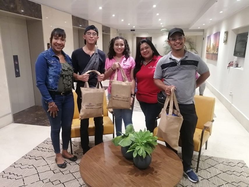 Los estudiantes Luzdemis Lezcano