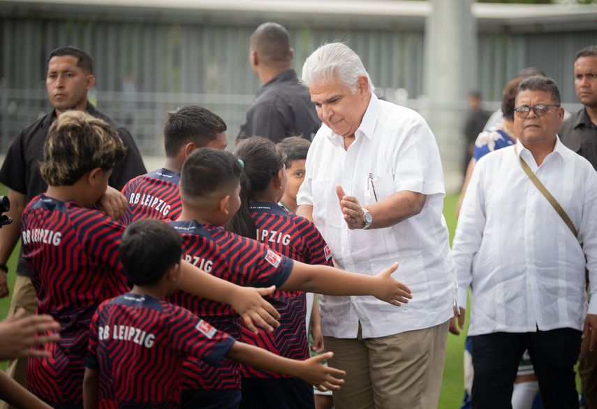 Mulino cuestiona a grupos de izquierda por querer paralizar a Panamá