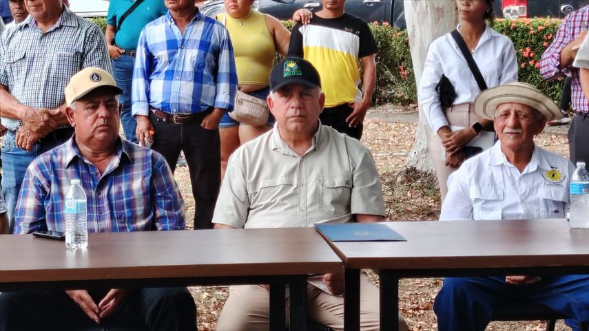 Ministro Roberto Linares asegura que el MIDA está cumpliendo con pagos a productores