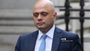 Renuncia ministro británico de Finanzas en plena reestructuración