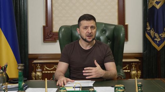Zelenski acusa a Rusia de cometer un genocidio en Ucrania
