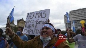 Congreso de Guatemala suspende aprobación de presupuesto que desató protestas