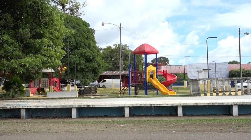 En la mayoría de los parques y plazas de San Félix hay problemas con las luminarias que se dañan y no son reemplazadas