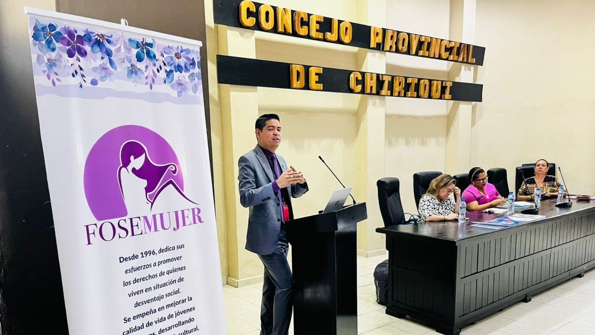 El evento se realizó en la provincia de Chiriquí con el objetivo de promover la seguridad integral de los adultos mayores.