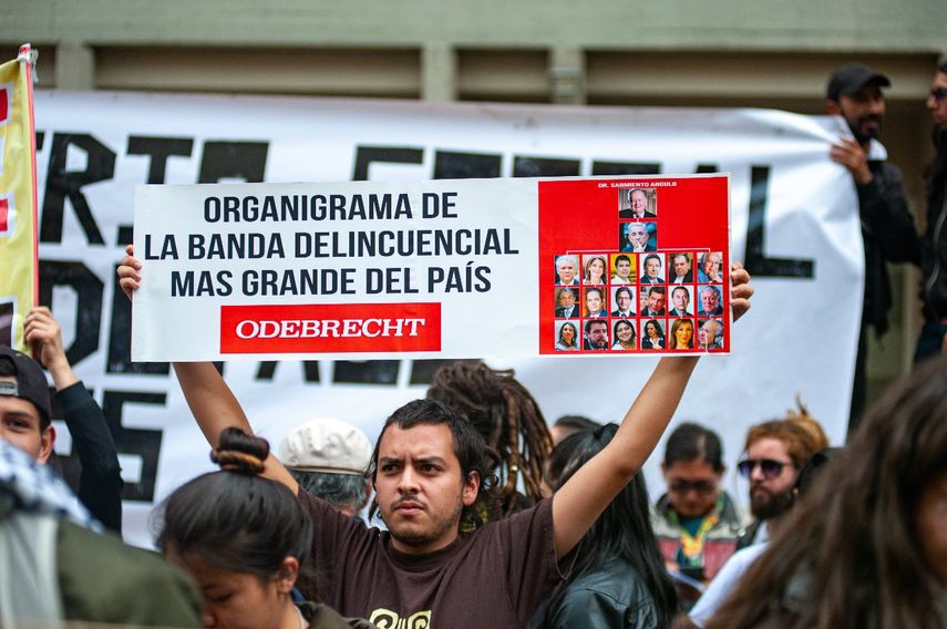 El escándalo de corrupción del escándalo Lava Jato contra Odebrecht trascendieron Brasil, y salpicó a varios países latinoamericanos y africanos. El escándalo de corrupción del escándalo Lava Jato contra Odebrecht trascendieron Brasil, y salpicó a varios países latinoamericanos y africanos.