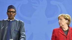Presidente de Nigeria sorprendió a Merkel al afirmar que el lugar de su mujer es la cocina