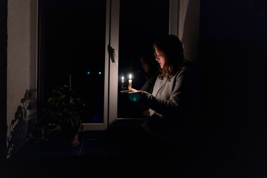 Ecuador continuará esta semana con apagones de hasta 14 horas por crisis energética. Ecuador continuará esta semana con apagones de hasta 14 horas por crisis energética.