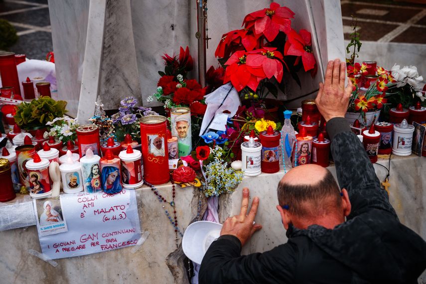 El papa Francisco, ausente del Ángelus, agradece a los fieles sus oraciones El papa Francisco, ausente del Ángelus, agradece a los fieles sus oraciones