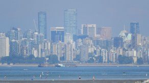 Canadá recibe a población de EEUU completamente vacunada