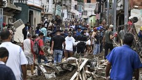 Venezuela calcula centenar de víctimas fatales en deslave
