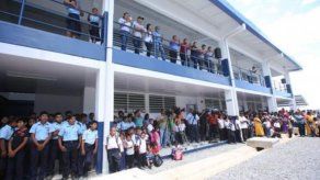 Presidente pide a los panameños unir esfuerzos para mejorar educación