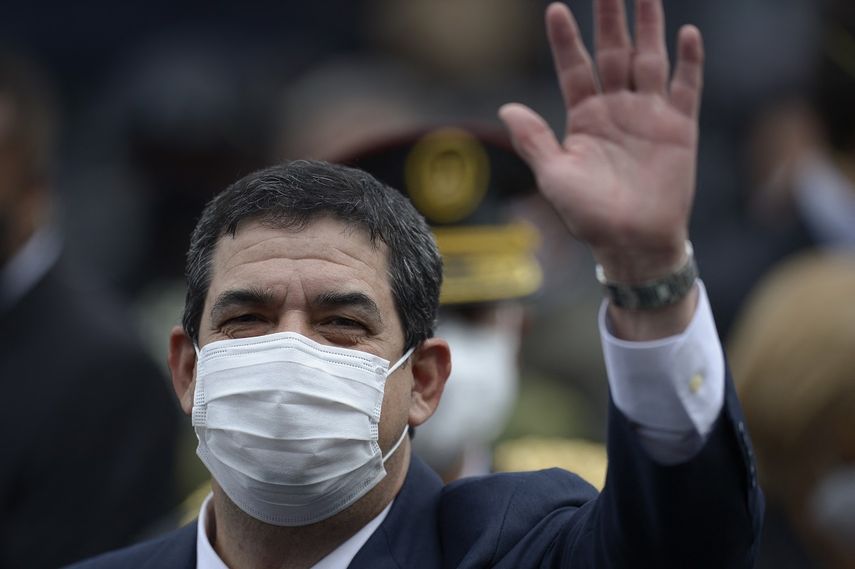 El vicepresidente de Paraguay anunció su renuncia al igual que a su aspiración para ser candidato a presidente luego de que EEUU lo sancionara por corrupción.