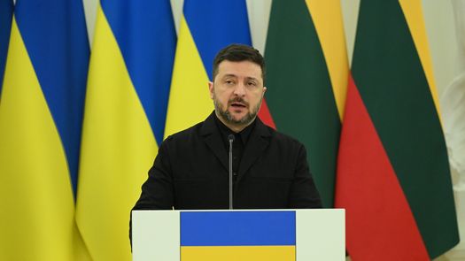 El presidente ucraniano, Volodímir Zelenski, manifestó este martes la expectativa de que los aliados europeos de Ucrania respalden la adhesión de su país a la Unión Europea (UE) en 2027.