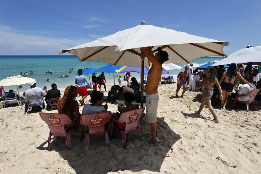 El turismo es un sector esencial para la economía de Cuba. EFE
