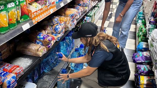 Acodeco verifica precios topes del agua embotellada en Azuero