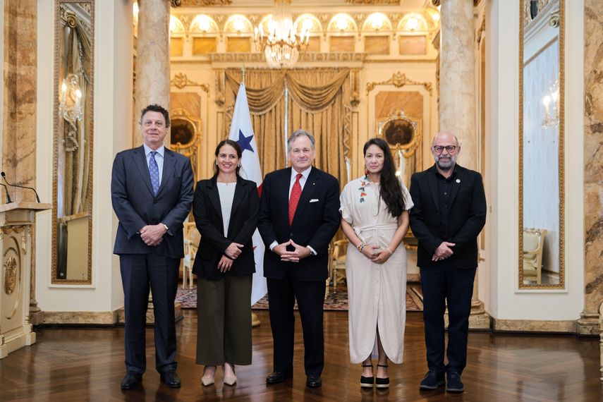 El Fondo para el Medio Ambiente Mundial (GEF, por sus siglas en inglés) anunció este viernes la aprobación de 15,6 millones de dólares para "mejorar la resiliencia" del Corredor Marino del Pacífico Este Tropical (CMAR). El Fondo para el Medio Ambiente Mundial (GEF, por sus siglas en inglés) anunció este viernes la aprobación de 15,6 millones de dólares para "mejorar la resiliencia" del Corredor Marino del Pacífico Este Tropical (CMAR).