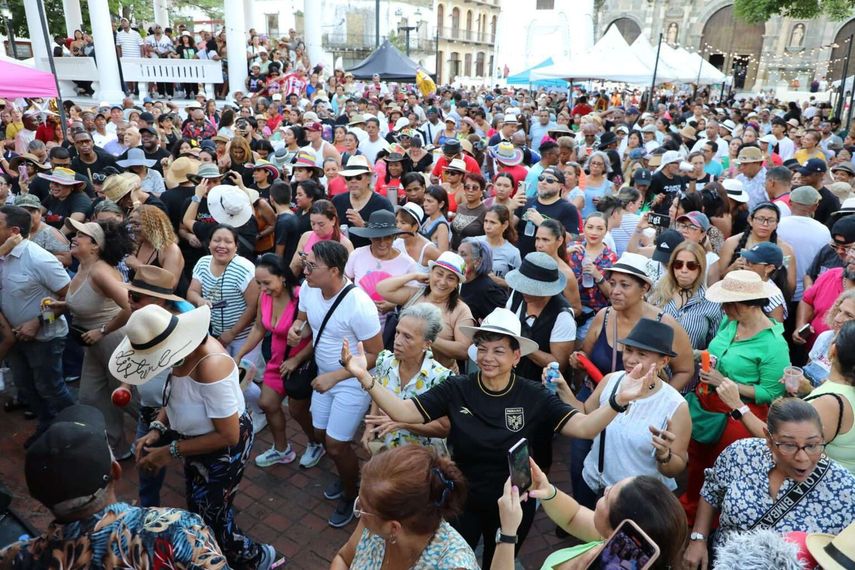 La actividad busca potenciar el movimiento comercial y turístico en Casco Antiguo. La actividad busca potenciar el movimiento comercial y turístico en Casco Antiguo.