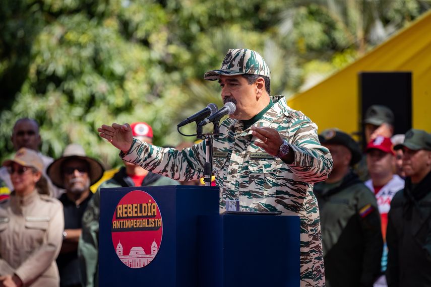 Nicolás Maduro cierra sedes diplomáticas de Venezuela en Ecuador