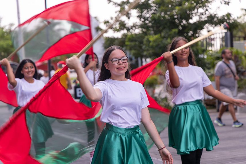 Panamá inicia la Navidad con el encendido del árbol de la "Ciudad de las Estrella. Panamá inicia la Navidad con el encendido del árbol de la "Ciudad de las Estrella.